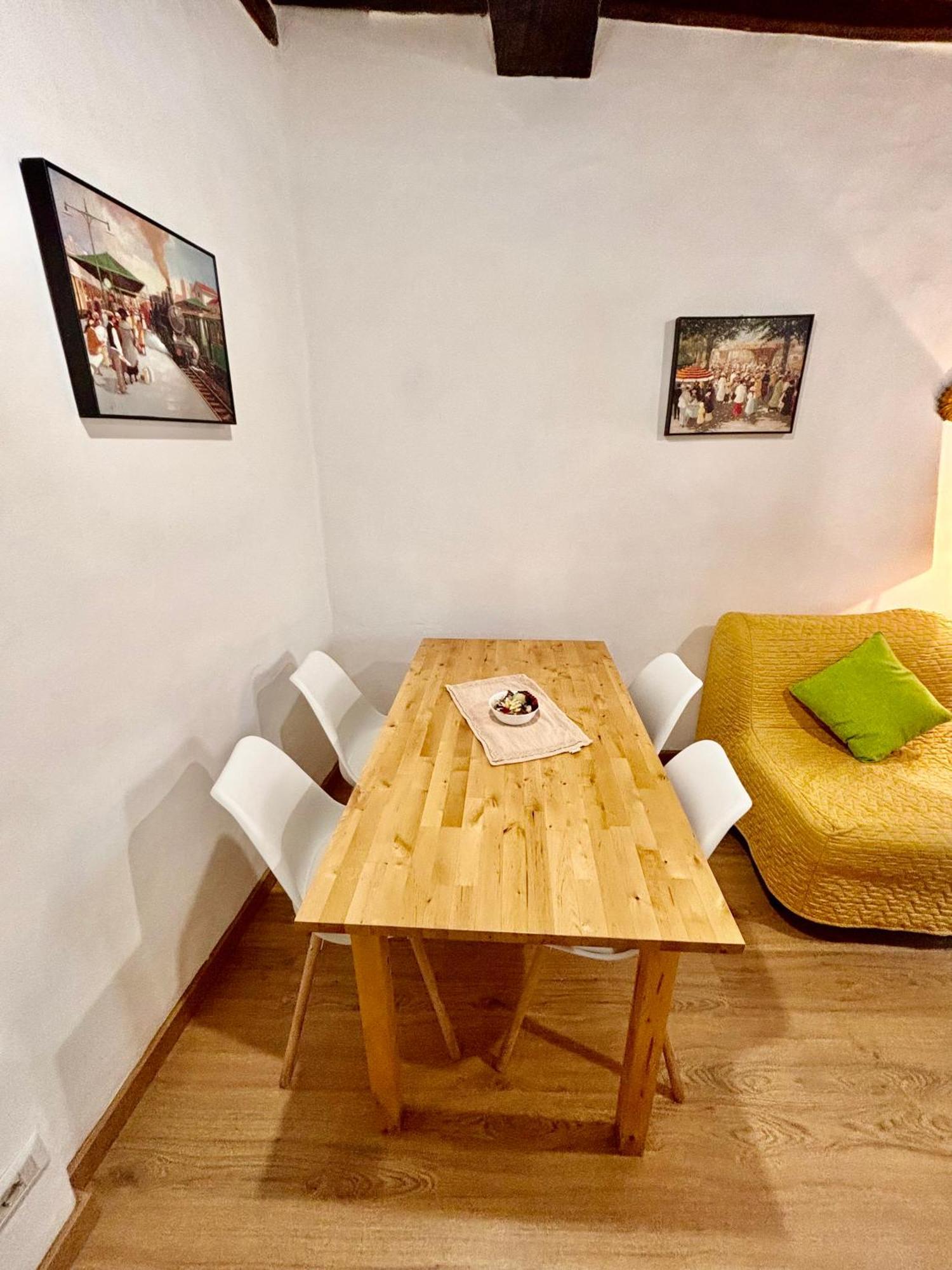 Red House Apartment กุบบีโอ ภายนอก รูปภาพ