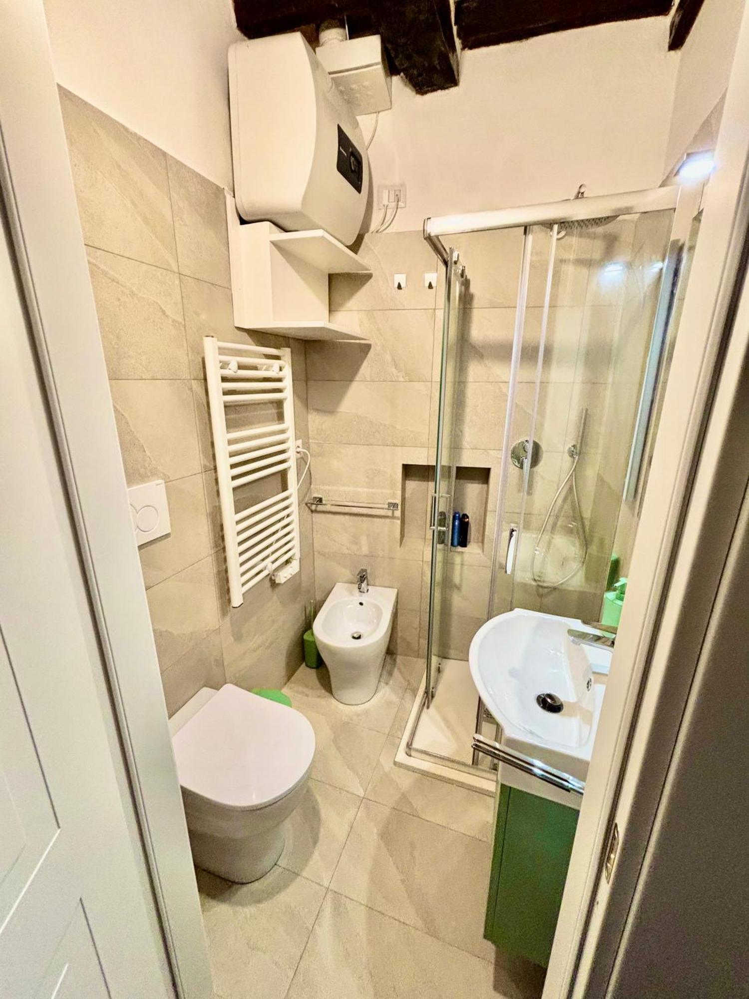 Red House Apartment กุบบีโอ ภายนอก รูปภาพ