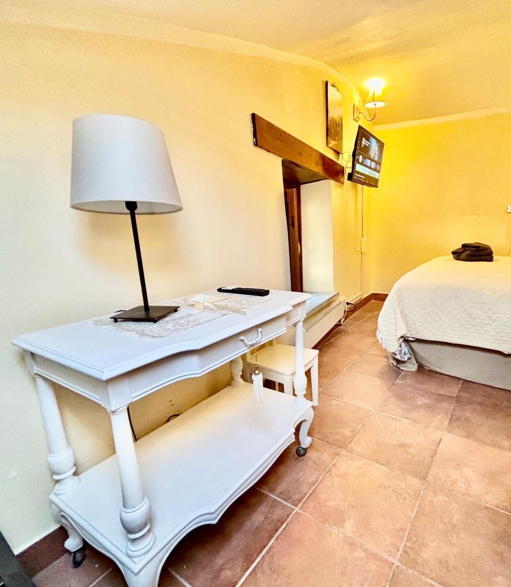 Red House Apartment กุบบีโอ ภายนอก รูปภาพ