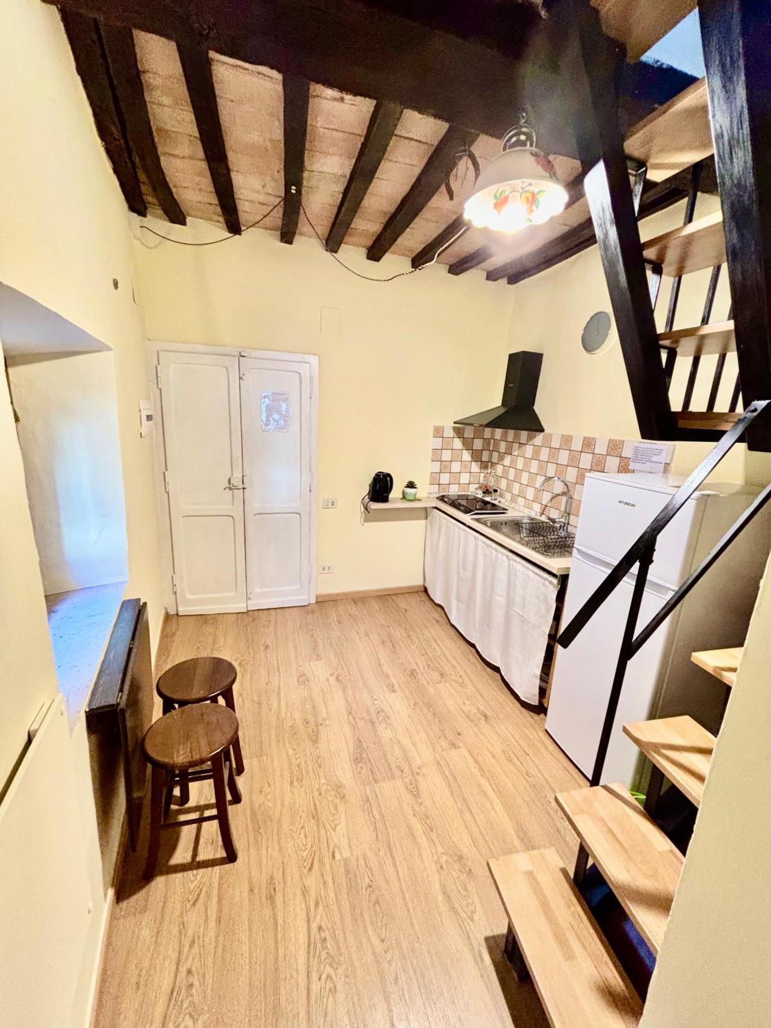 Red House Apartment กุบบีโอ ภายนอก รูปภาพ
