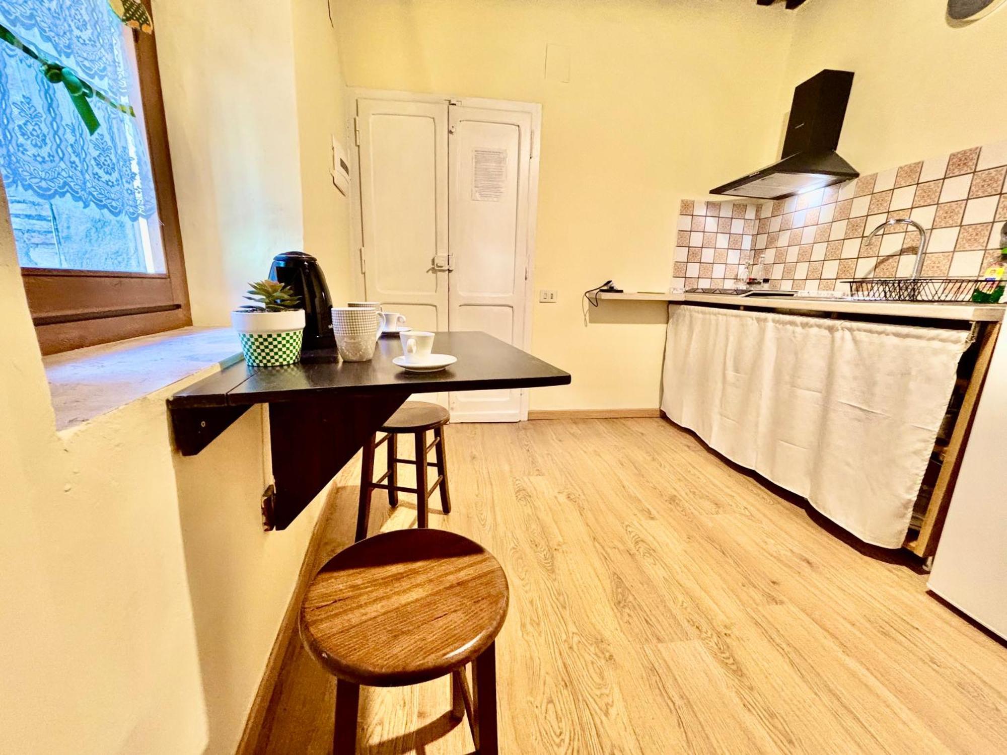 Red House Apartment กุบบีโอ ภายนอก รูปภาพ