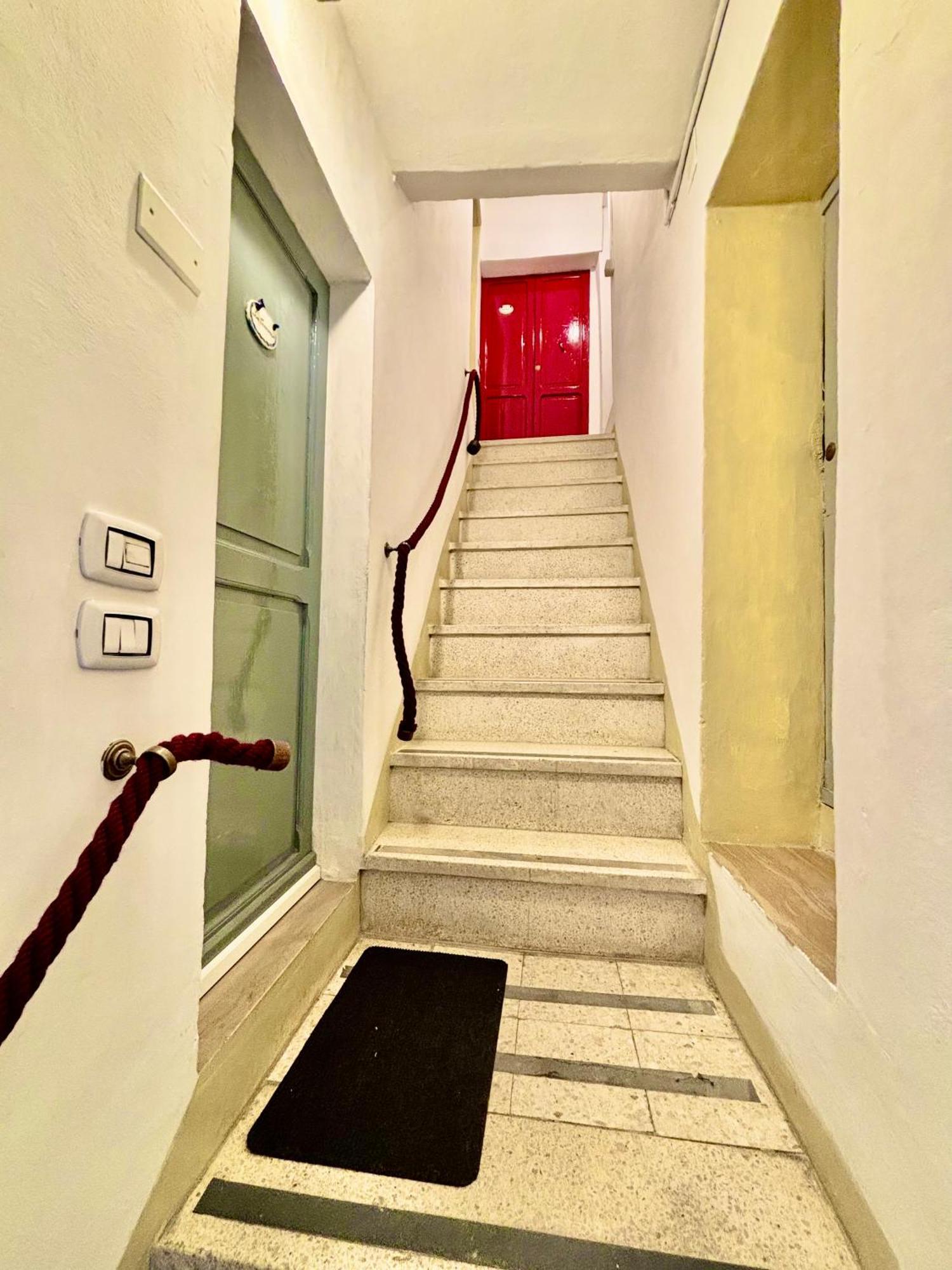 Red House Apartment กุบบีโอ ภายนอก รูปภาพ